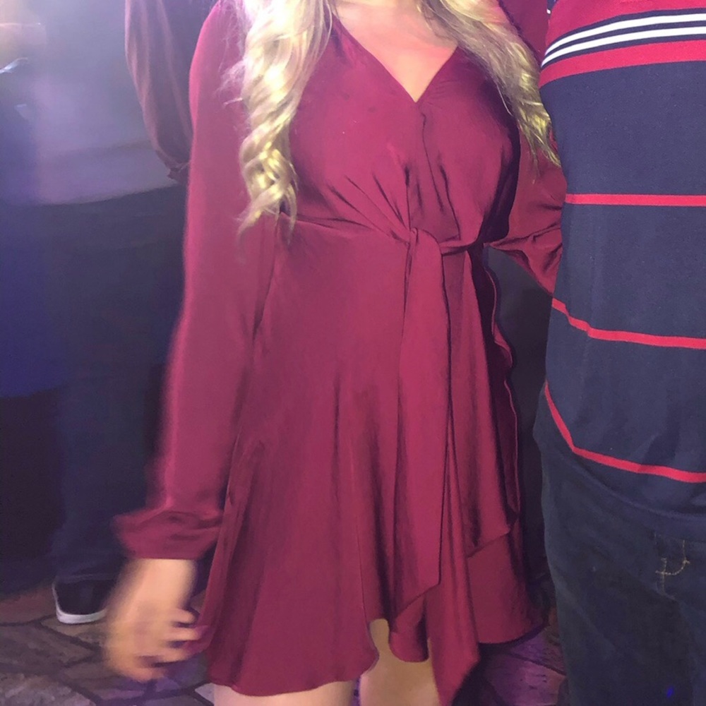 EXPRESS long sleeve knot front dress - Wine
